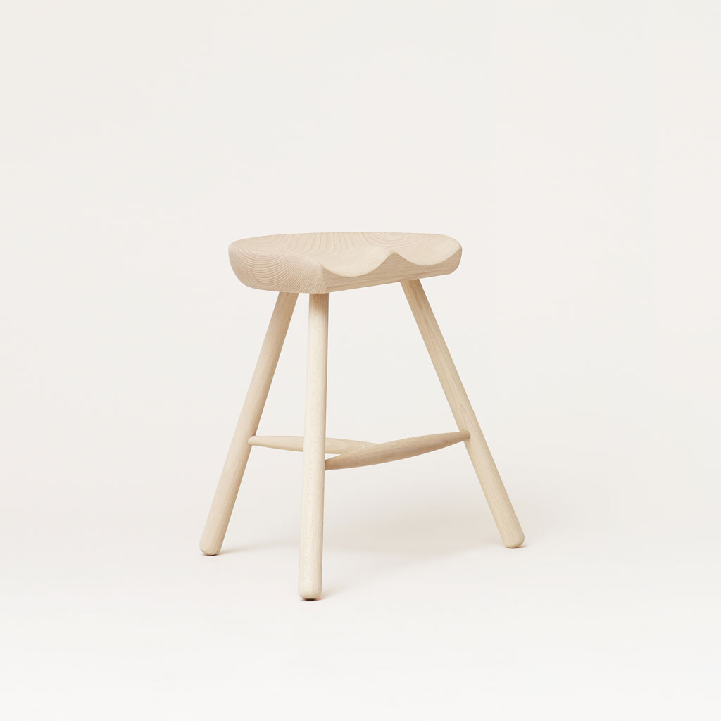Form und Refine - Shoemaker Chair No- 49 - Holzhocker mit Schalensitz