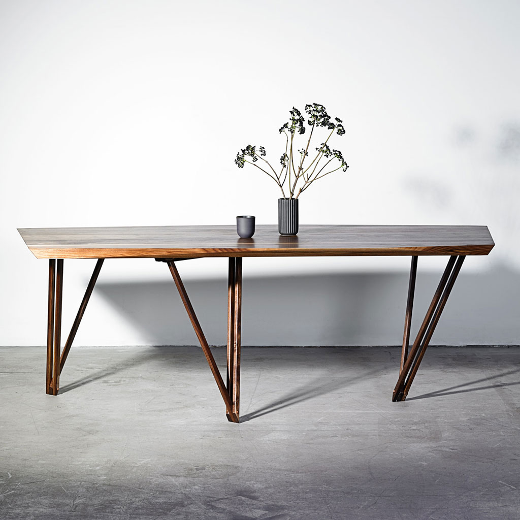Noyer - Dining Table - massiver Designer Esstisch aus Holz in Nussbaum